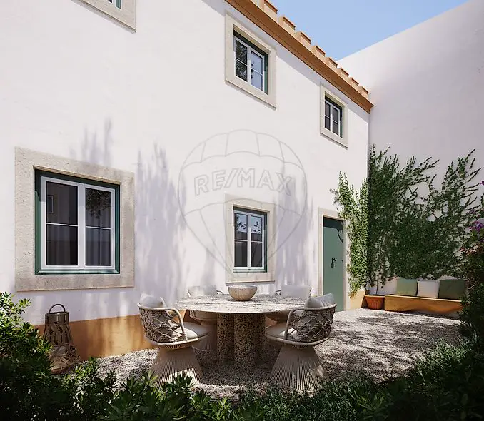 4-Bedroom House for Sale in Lisbon